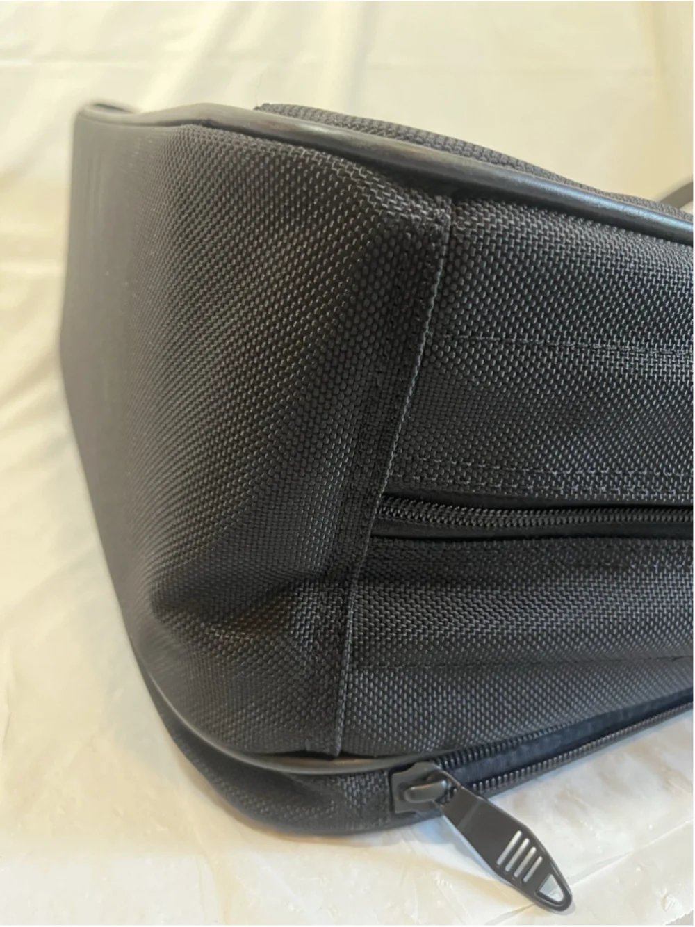 Victorinox Swiss Army WebSeries 2.0 Black Travel Web Tote Bag with laptop sleeve
